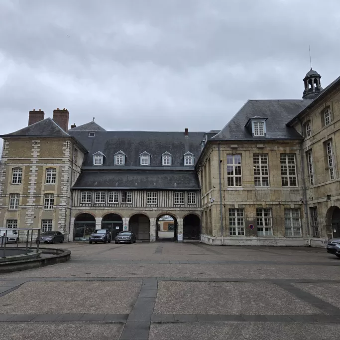 Façade de l'Hôtel-Dieu